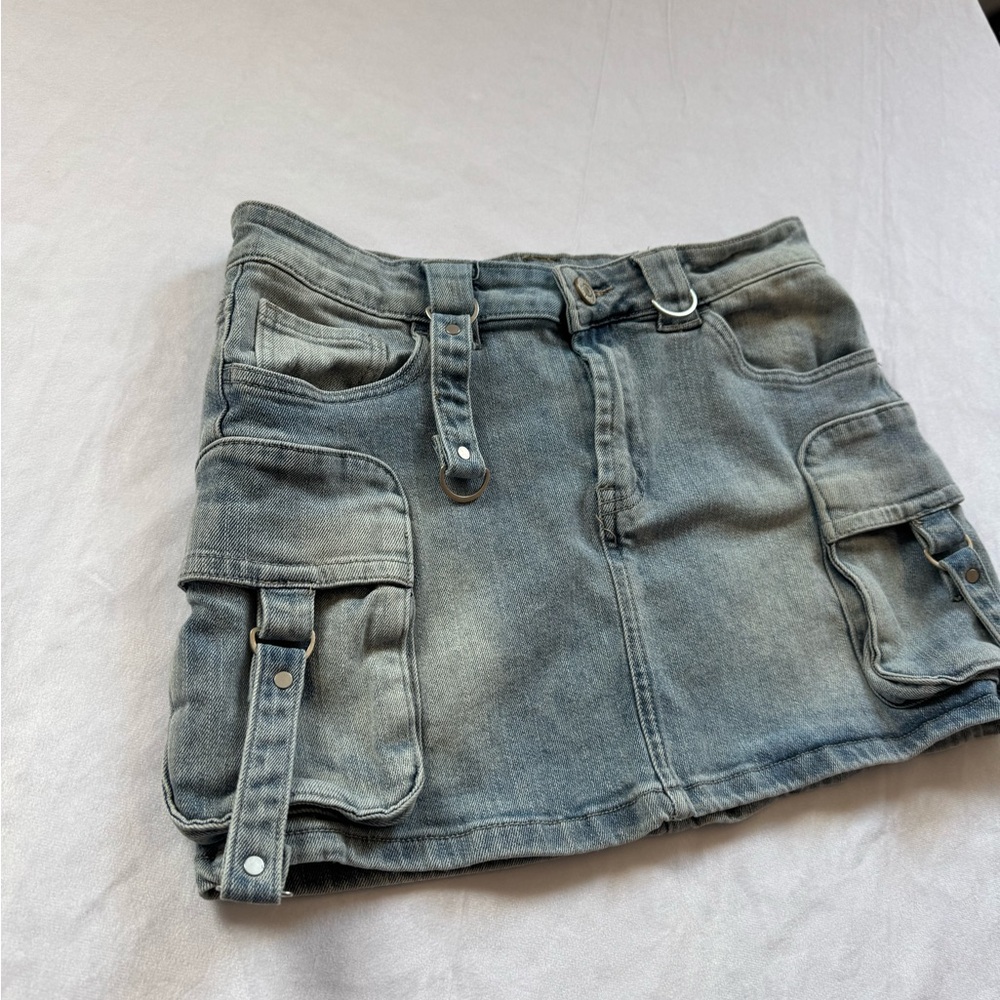 YMI Women’s Blue Denim Mini Cargo Skirt size 28 - Picture 3 of 10